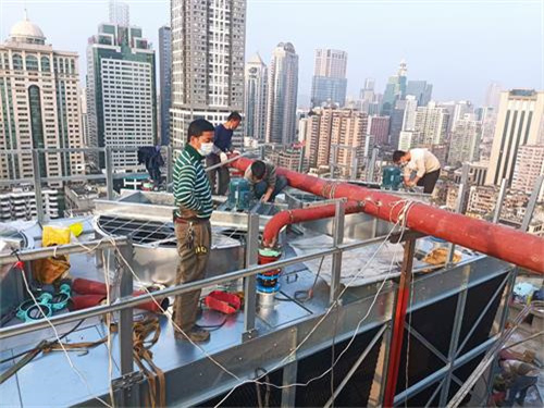 如何減小玻璃鋼冷卻塔的振動聲?(玻璃鋼冷卻塔風機振動)